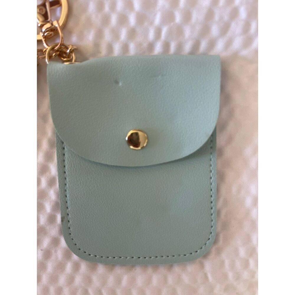 NWT Women's Car Key Ring Bracelet Blue Beaded Keychain Wallet Bag Charm - Picture 3 of 7